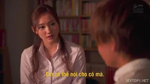 Móc lồn em gái vừa mới đi học về bót cả cặc